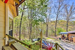 Charming Cottage w/ Deck in Blue Ridge!