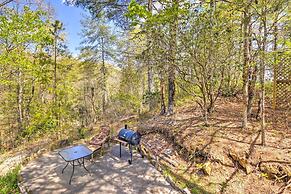 Charming Cottage w/ Deck in Blue Ridge!