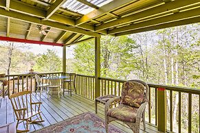 Charming Cottage w/ Deck in Blue Ridge!