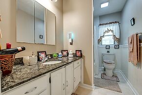 Home in Temple w/ Screened Porch + Gas Fireplace!