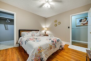 Home in Temple w/ Screened Porch + Gas Fireplace!