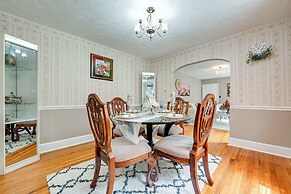 Home in Temple w/ Screened Porch + Gas Fireplace!