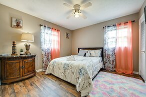 Home in Temple w/ Screened Porch + Gas Fireplace!