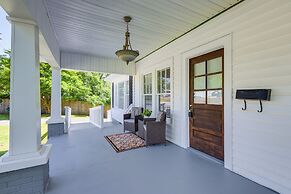 Main Street Home: 1 Mile to Callaway Gardens