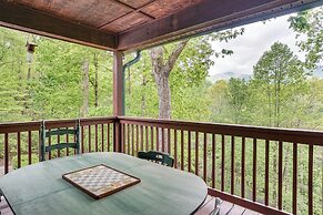 Spacious Hiawassee Cabin w/ Porch & Mtn View!