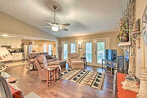 Comfy Jasper Getaway w/ Community Amenities!
