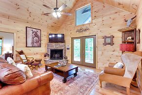 Blue Ridge Mountains Cabin w/ Hot Tub & Game Room!