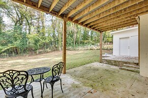 Atlanta Apartment w/ Grill: 7 Mi to Downtown!