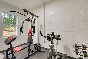 Atlanta Apartment w/ Grill: 7 Mi to Downtown!