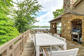 Waterfront Escape on Blue Ridge Lake w/ Dock!