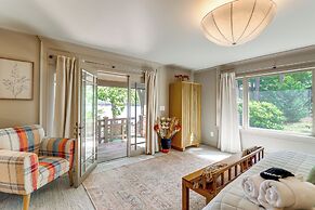 Waterfront Escape on Blue Ridge Lake w/ Dock!