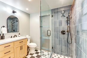 Waterfront Escape on Blue Ridge Lake w/ Dock!