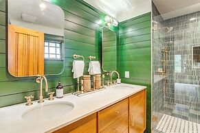 Waterfront Escape on Blue Ridge Lake w/ Dock!