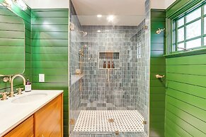 Waterfront Escape on Blue Ridge Lake w/ Dock!