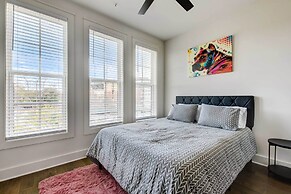 Modern Atlanta Townhome Rental ~ 2 Mi to Downtown!