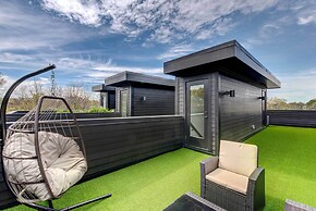 Modern Atlanta Townhome Rental ~ 2 Mi to Downtown!