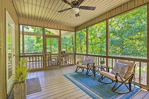 Waterfront Eatonton Escape w/ Private Hot Tub!
