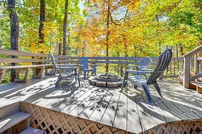 Waterfront Eatonton Escape w/ Private Hot Tub!