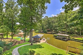 Waterfront Eatonton Escape w/ Private Hot Tub!