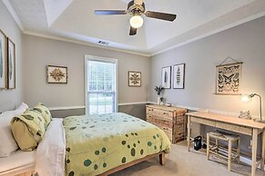 Fayetteville Retreat w/ Hot Tub & Fenced Yard