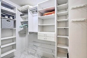 Fayetteville Retreat w/ Hot Tub & Fenced Yard