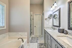 Fayetteville Retreat w/ Hot Tub & Fenced Yard