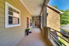 Kingwood Resort Condo w/ Golf Course Views!