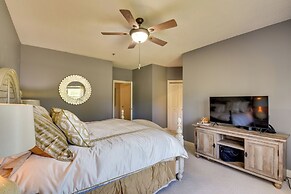 Kingwood Resort Condo w/ Golf Course Views!