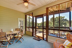 Kingwood Resort Condo w/ Golf Course Views!