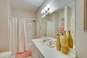 Kingwood Resort Condo w/ Golf Course Views!