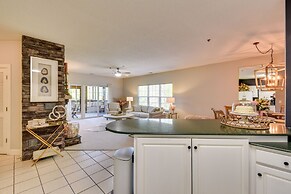 Kingwood Resort Condo w/ Golf Course Views!