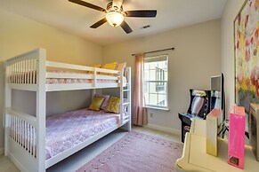 Kingwood Resort Condo w/ Golf Course Views!