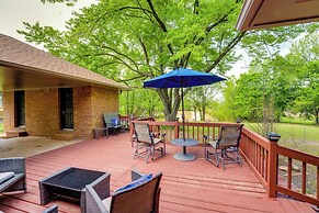 Memphis Vacation Rental Getaway w/ Large Deck