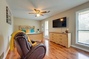 Memphis Vacation Rental Getaway w/ Large Deck