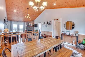 Lakemont Mountain Cabin w/ Game Room & Hot Tub!