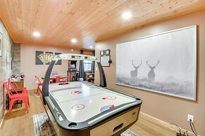 Lakemont Mountain Cabin w/ Game Room & Hot Tub!