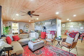 Lakemont Mountain Cabin w/ Game Room & Hot Tub!
