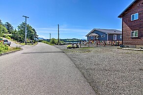 Waterfront Apt w/ Mtn View, Walk Into Town!