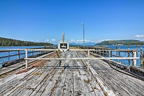 Waterfront Apt w/ Mtn View, Walk Into Town!