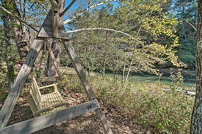 Riverfront Tallulah Falls Cabin w/ Hot Tub!
