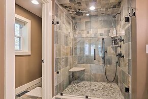 Riverfront Tallulah Falls Cabin w/ Hot Tub!