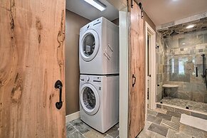 Riverfront Tallulah Falls Cabin w/ Hot Tub!