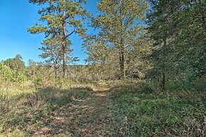 Riverfront Tallulah Falls Cabin w/ Hot Tub!