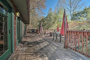 Riverfront Tallulah Falls Cabin w/ Hot Tub!
