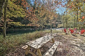 Riverfront Tallulah Falls Cabin w/ Hot Tub!
