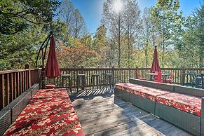 Riverfront Tallulah Falls Cabin w/ Hot Tub!