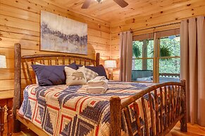 Dog-friendly Getaway With King Suites & Hot Tub!