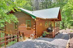 Dog-friendly Getaway With King Suites & Hot Tub!