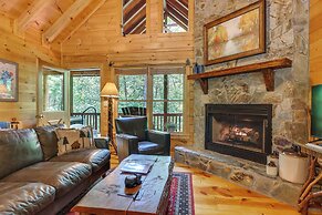 Dog-friendly Getaway With King Suites & Hot Tub!