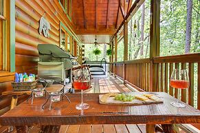 Dog-friendly Getaway With King Suites & Hot Tub!